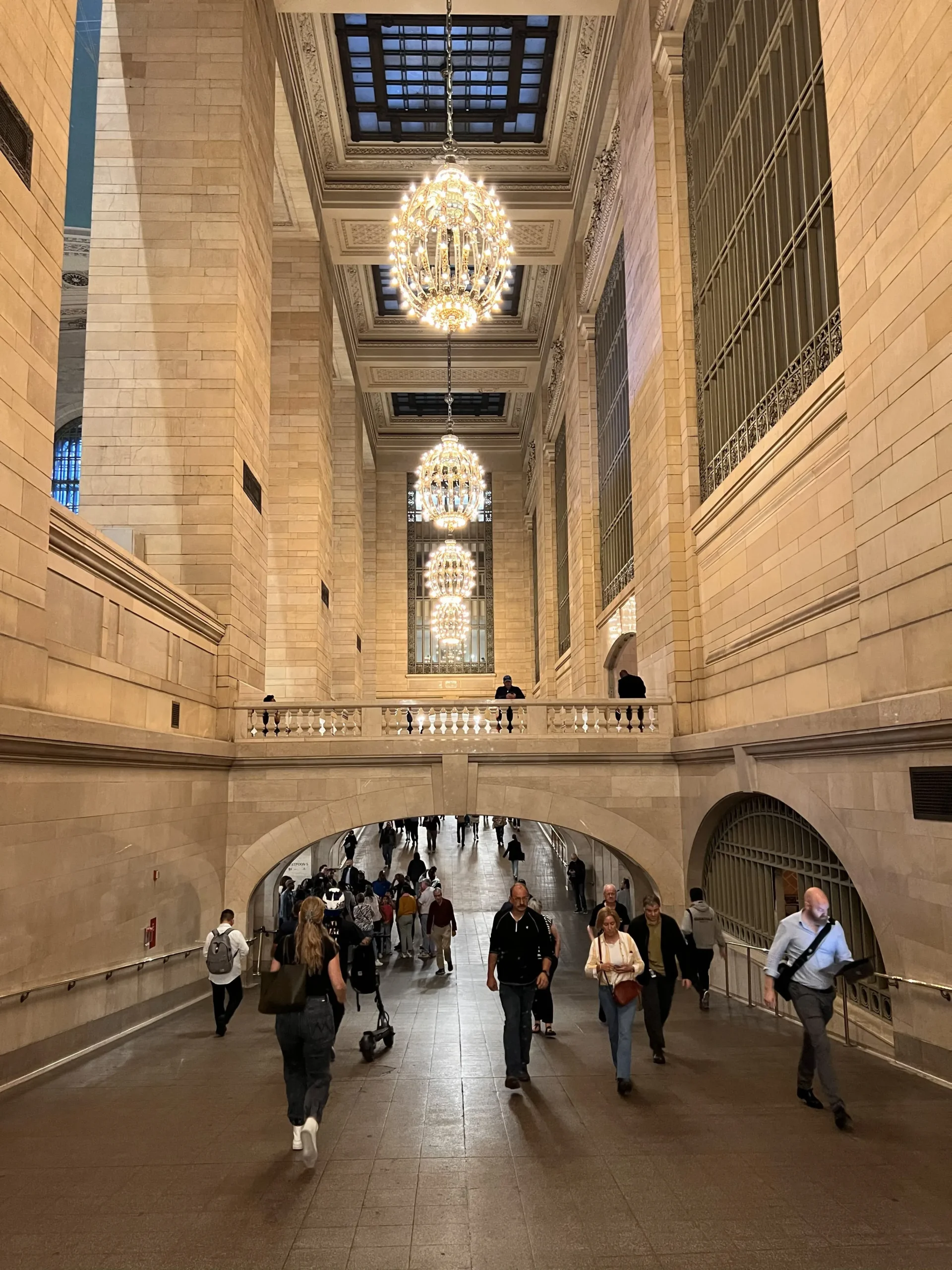 Free vs Paid NYC Walking Tours: Find Your Perfect New York Experience